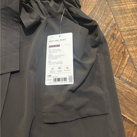 ATHLETA NWT Skyline Pant size 10P in Arbor Olive - Picture 8 of 14